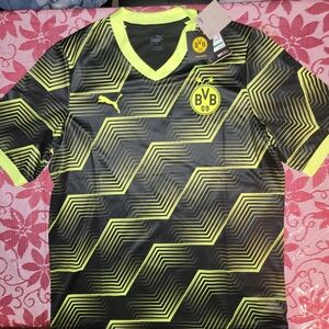 Borussia Dortmund Puma Training/Warm Up Kit Jersey Size Men’s Large